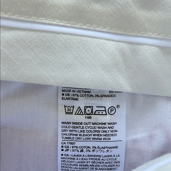 Banana Republic Red Women's Red Shorts - Picture 6 of 9